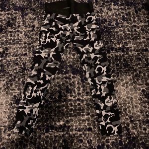 KORAL camo leggings